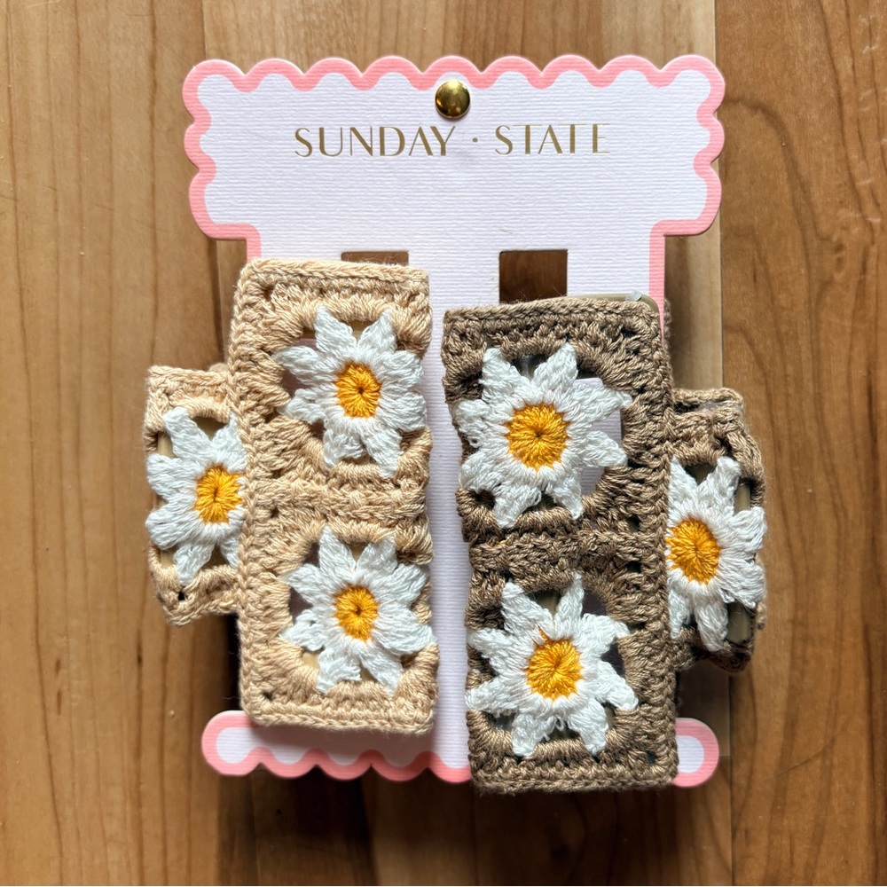 Crochet Flower Hair Clips/Claws - Tan and Brown NWT
